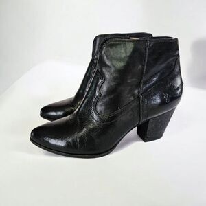 Frye Renee Seam Short Leather Stacked Heel Pointed Toe Boot Bootie In Black 9